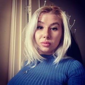 Meet your Posher, Angelica